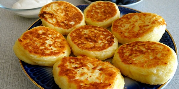 Безукоризненные сырники с румяной корочкой: вкусный завтрак за 20 минут