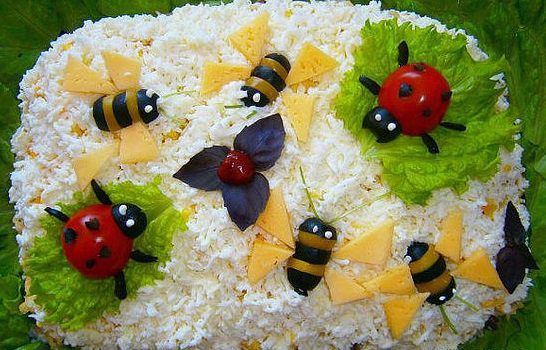 Результат пошуку зображень за запитом "Салат с крабовыми палочками — Пчелки"