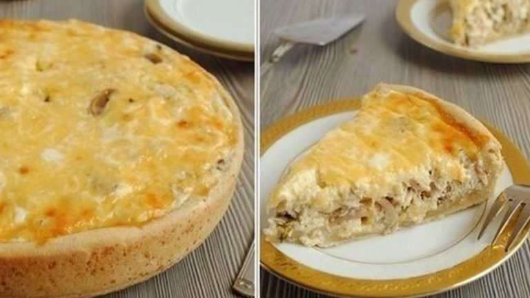 Пирог-сметанник с курицей и грибами