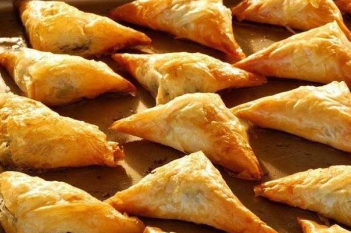 Пирожки с начинкой из плавленных сырков