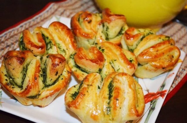 Ароматная вкуснятина с чесноком и зеленью за 25 минут
